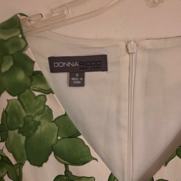 Dress - Picture 2 of 4